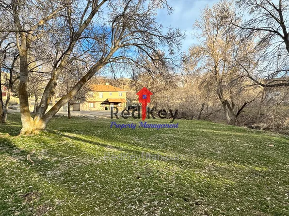 S Main St Duplex, 695 S Main St #B, Tooele, UT 84074