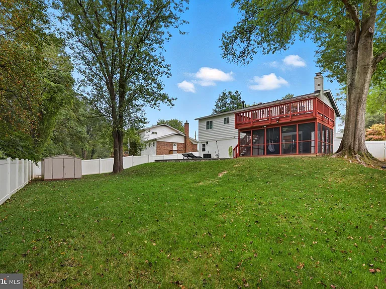 5023 King Richard Dr — Photo 30