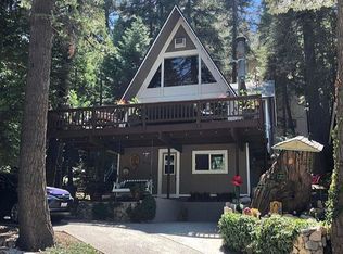 28485 Larchmont Ln, Lake Arrowhead, CA 92352