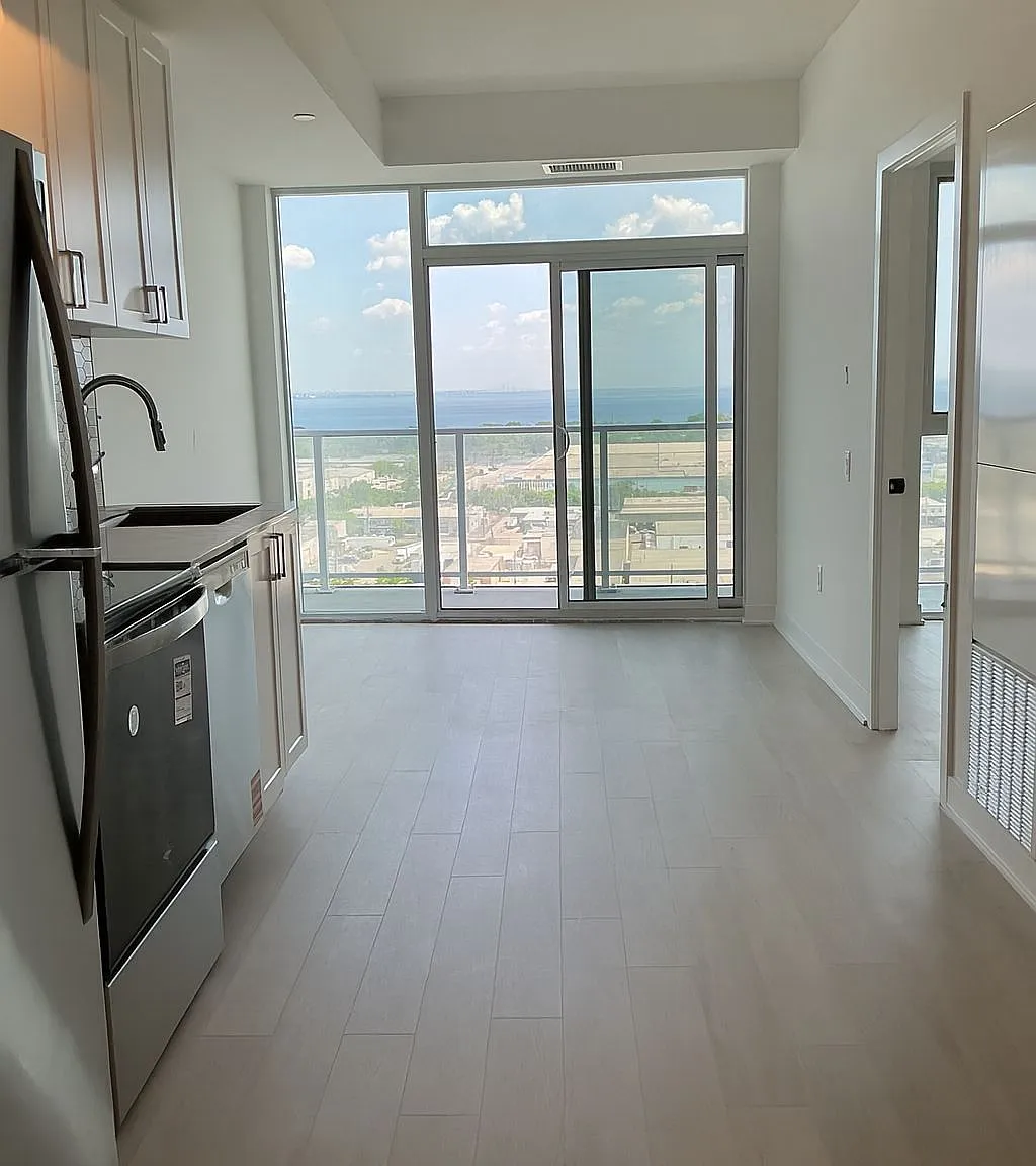 2 bed, $1,895 — Photo 3