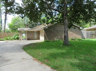 4200 Queenswood St, Baytown, TX 77521