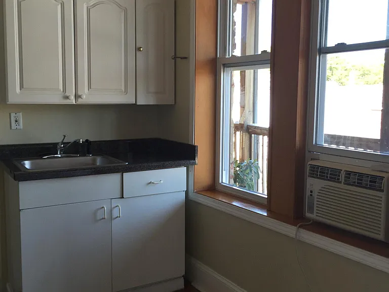 2251 S California Ave #3R — Photo 9