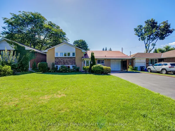 29 Ellesboro Dr, Mississauga, ON L5N 1C3