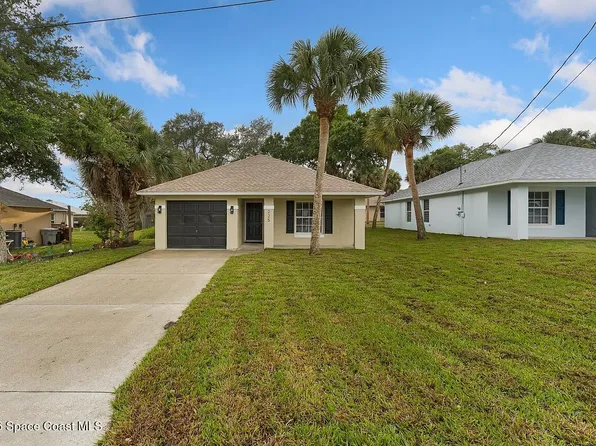 225 12th St SW, Vero Beach, FL 32962