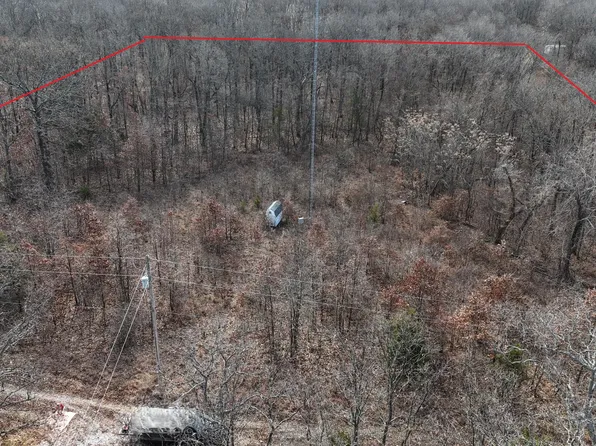 000 S 62nd Road, Humansville, MO 65674