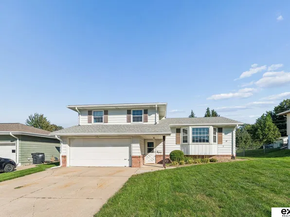 5429 S 94th St, Omaha, NE 68127