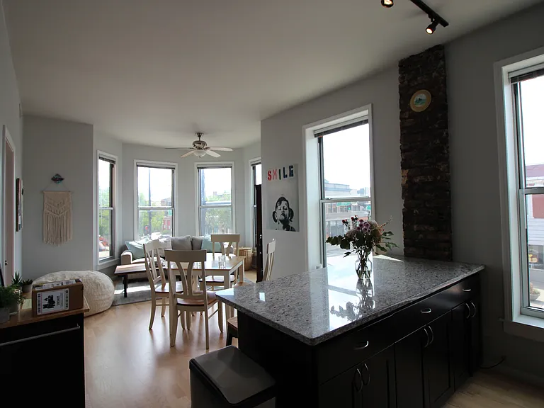 7044 N Clark St #2 — Photo 2