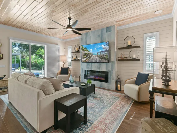 4015 Community Drive, Jupiter, FL 33458