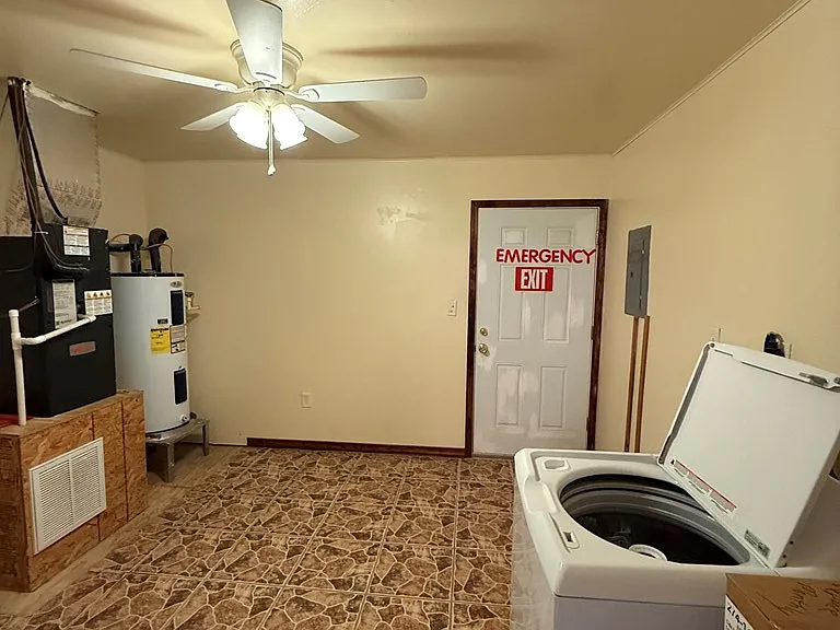 1441 E Hidden Acres Rd — Photo 15