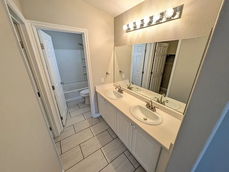 8708 Tomnitz Ave #101 — Photo 13