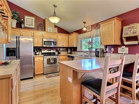 4th image of 7923 192nd Street Ct E