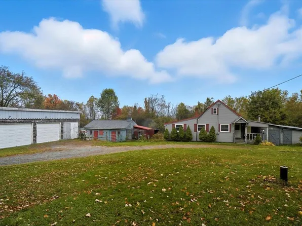 2233 VT Route 232, Marshfield, VT 05658