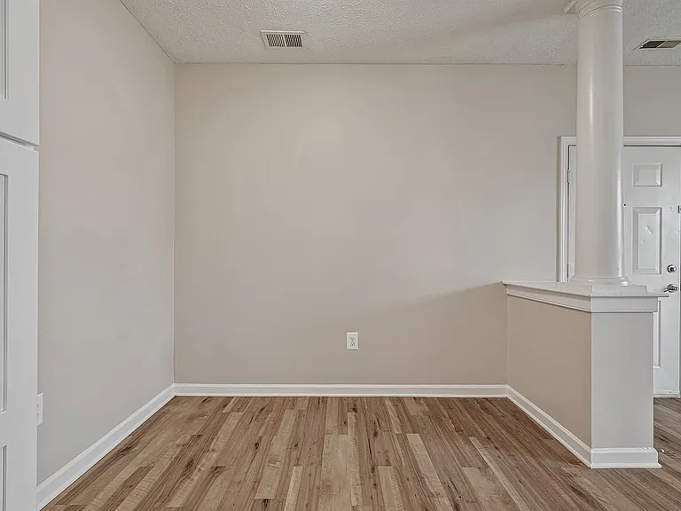 90 Berkley Drive_6- 3b2b Unit 1212