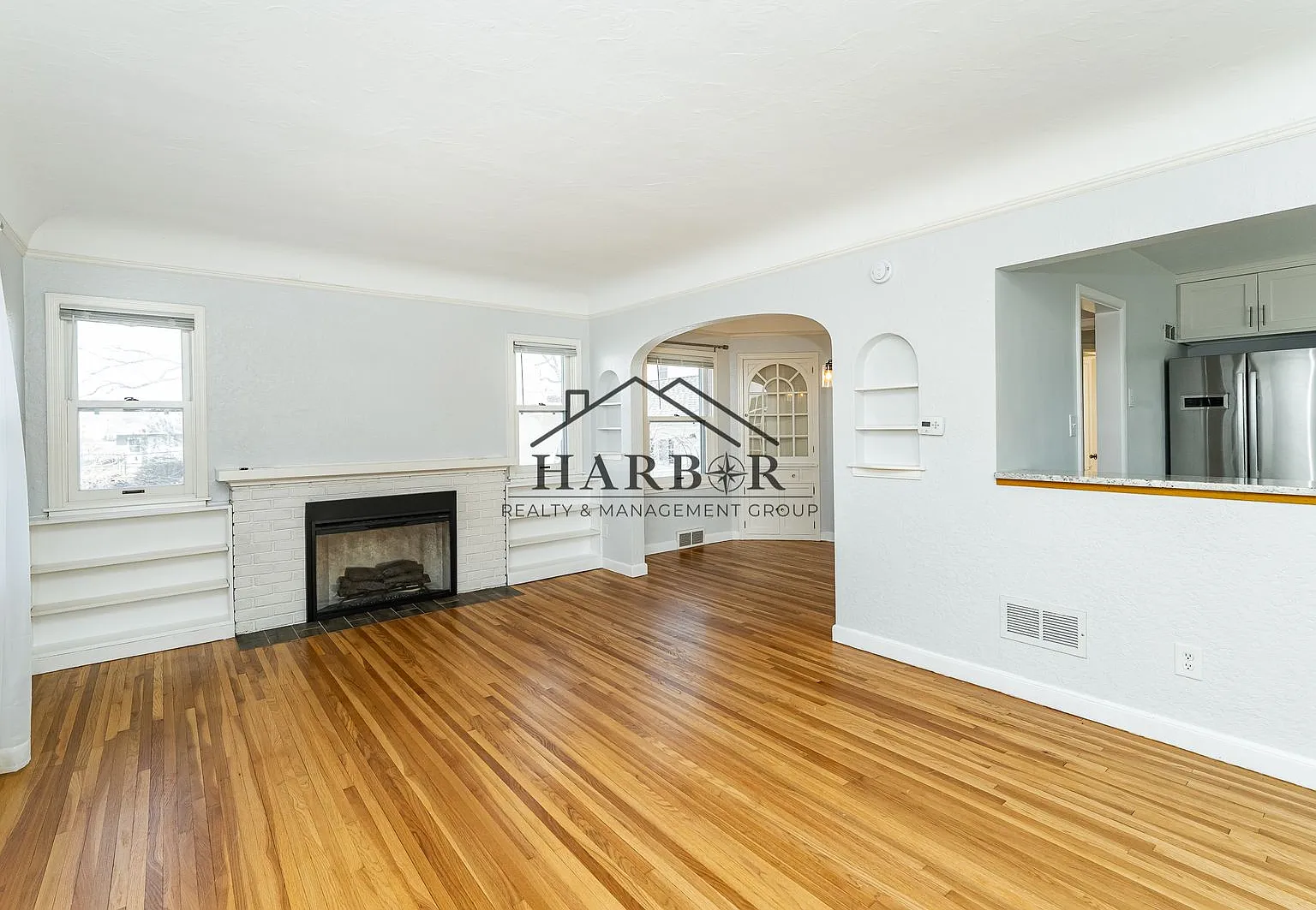 116 16th Ave NW — Photo 3