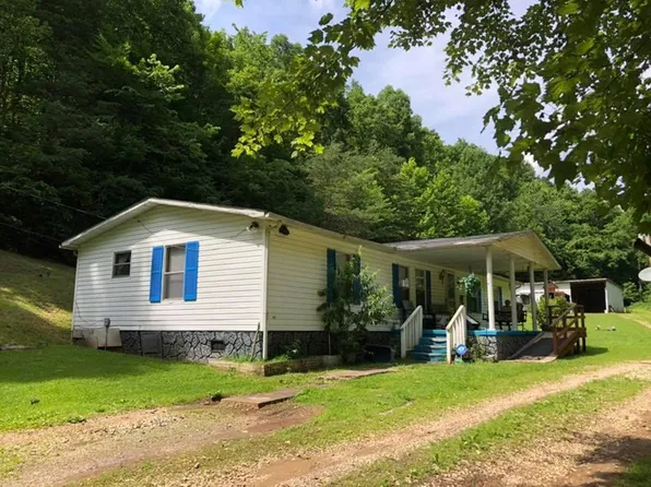 1069 Vandale Frk, Spencer, WV 25276