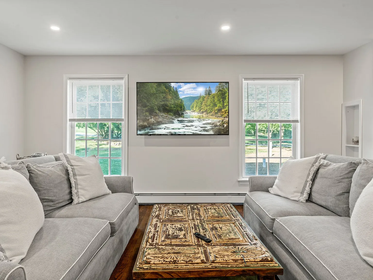 4 bed, 4000 sqft, $12,000 — Photo 4