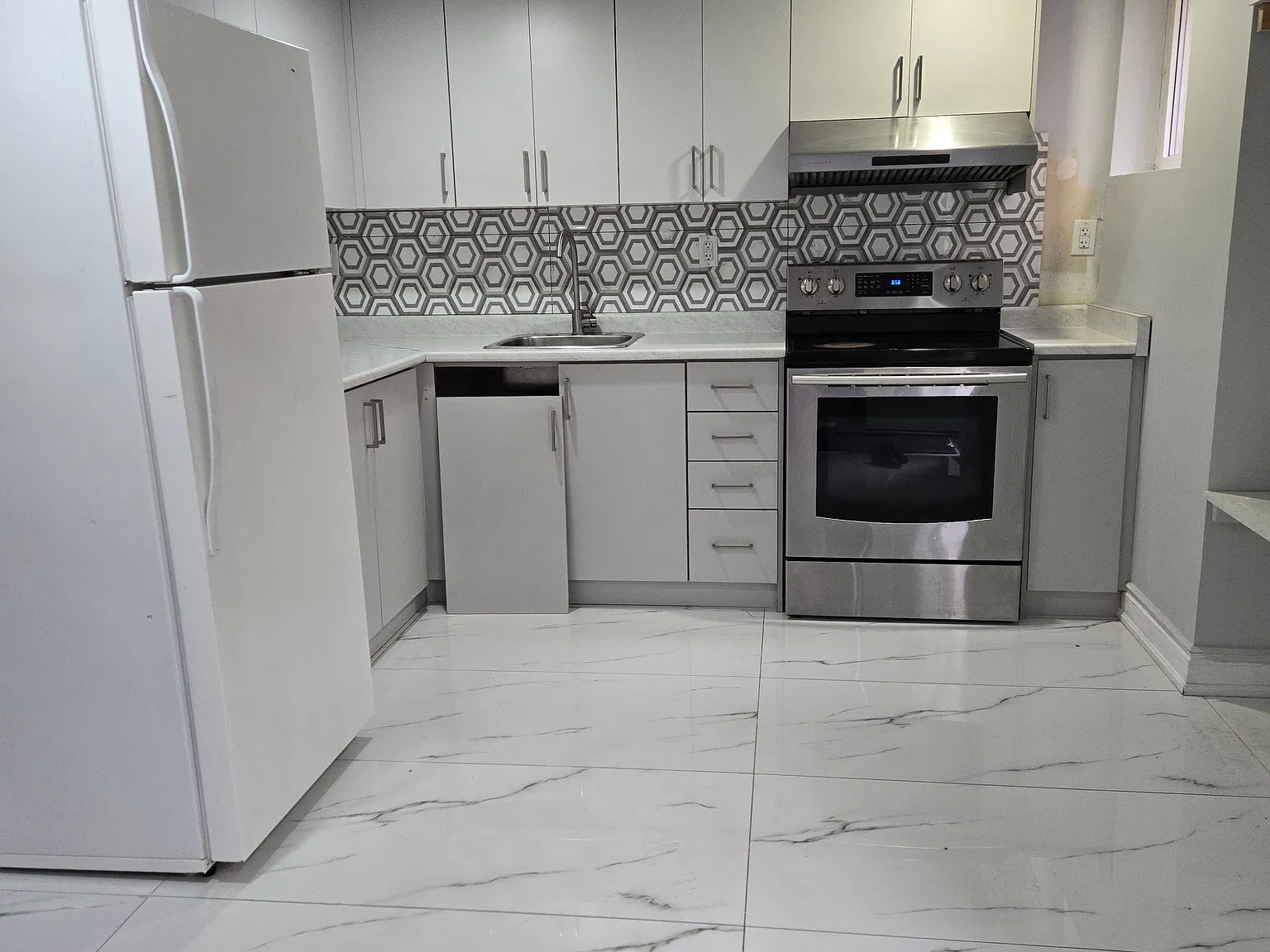 2 bed, $1,700 — Photo 2