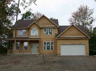 42 Tow Path, Clifton Park, NY 12065