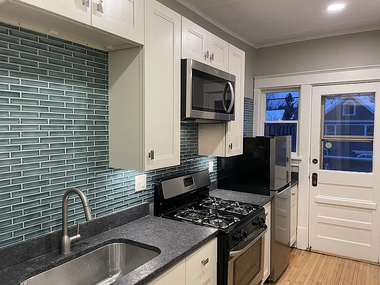 1065 Selby Apartments — Photo 37