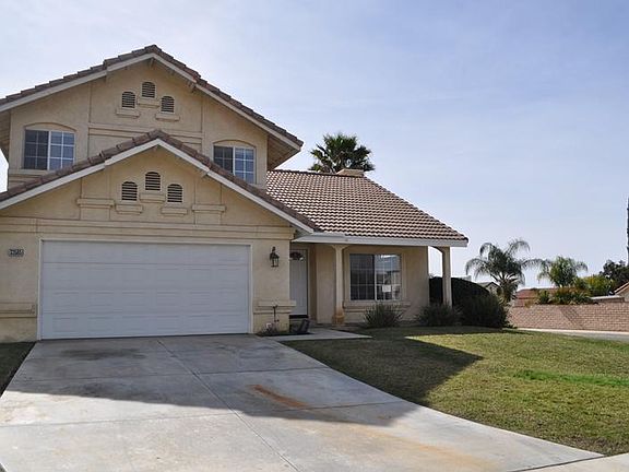 3rd image of 33585 Pecan Ave