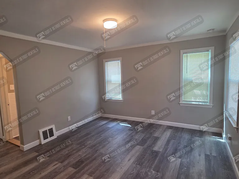 8460 Timken Ave — Photo 9