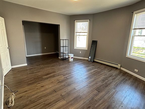 4th image of 296 Hoboken Rd #1