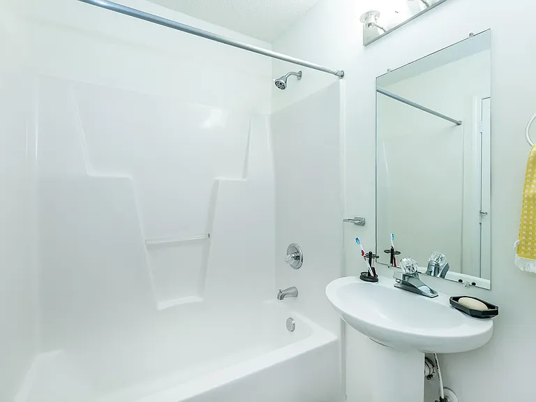 MODERN BATHROOMS
