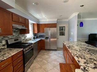 8601 Kentford Dr, Springfield, VA 22152