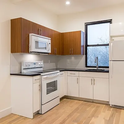 Rented by Nooklyn NYC LLC | media 8