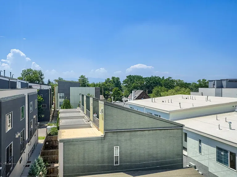 4923 King St — Photo 119