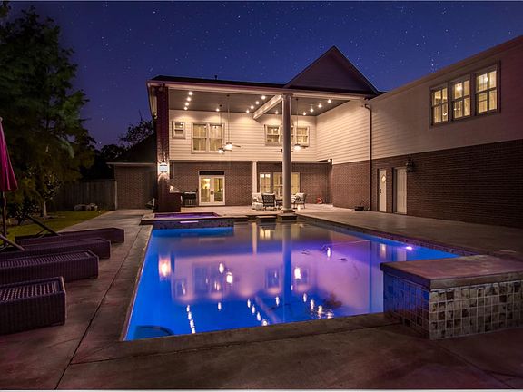 3rd image of 18 Oakleigh Blvd