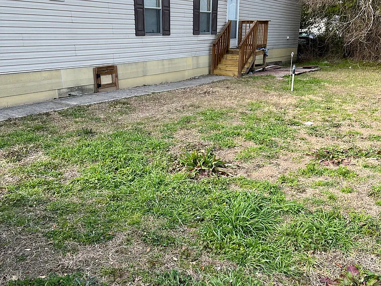11623 Adel Rd — Photo 1