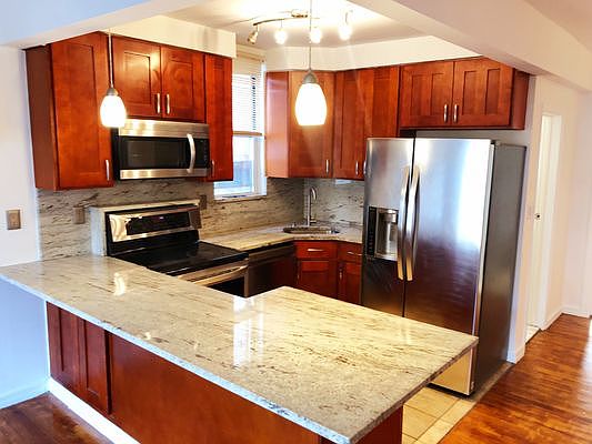 1st image of 25-58 Crescent St #2