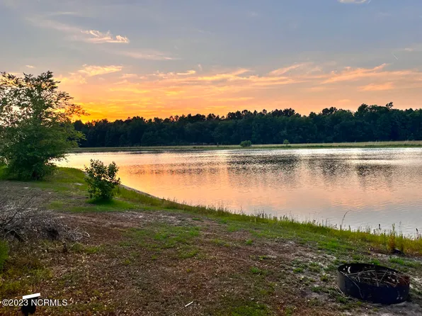 375 Deep Bottom Road, Wallace, NC 28466