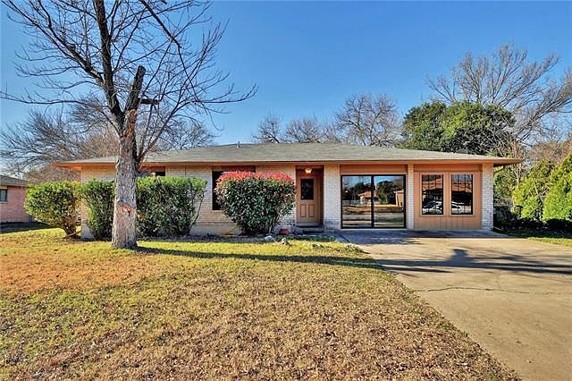 1st image of 1404 W Mesa Park Dr