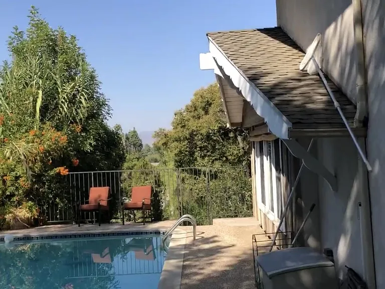 22204 Avenue San Luis — Photo 6
