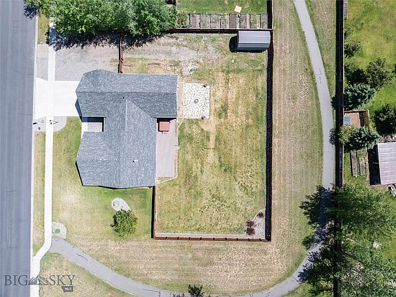 3rd image of 160 Coral Dr