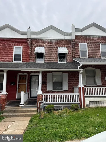 322 Charles St Photo 1