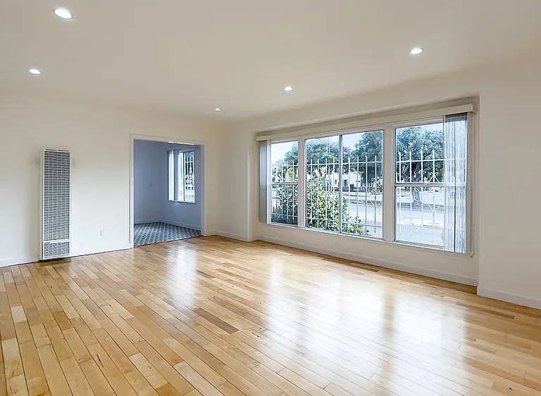 5701 San Vicente Blvd #1 — Photo 4