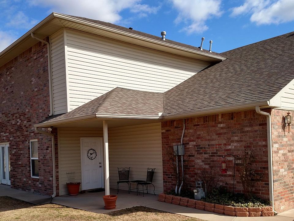 3 Bedroom 4 Bath Duplex