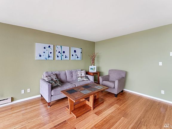 4th image of 601 Belmont Ave E APT D7