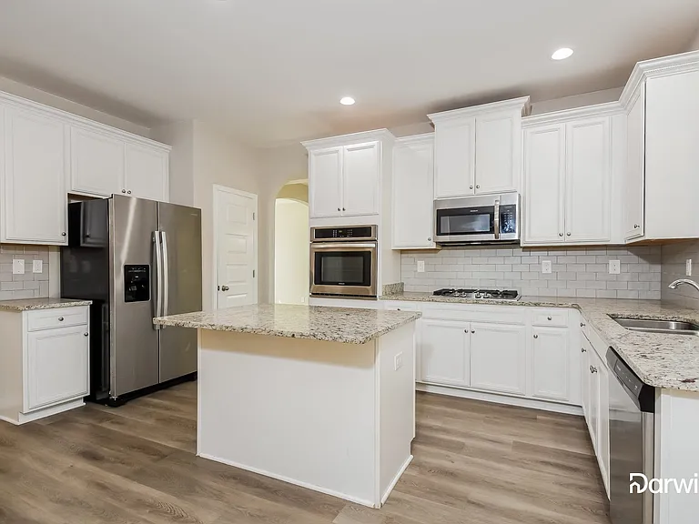 3157 Alhambra Cir — Photo 4