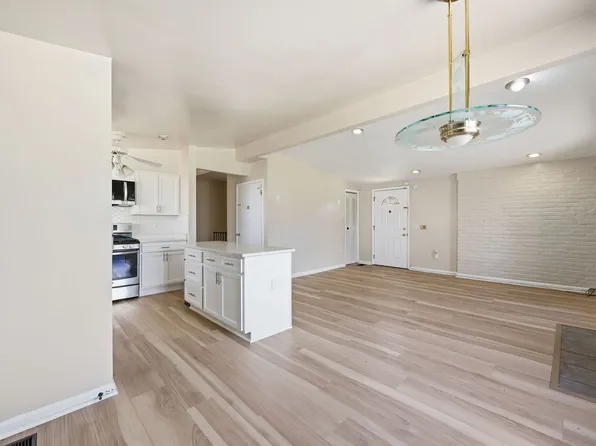 512 Dennis Ave, Silver Spring, MD 20901