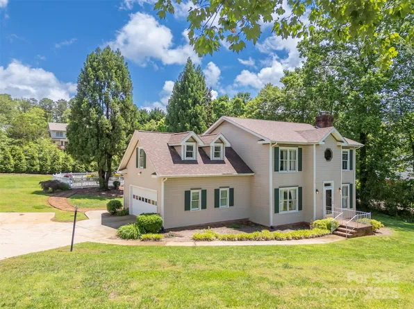 312 Briarwood Dr, Rutherfordton, NC 28139