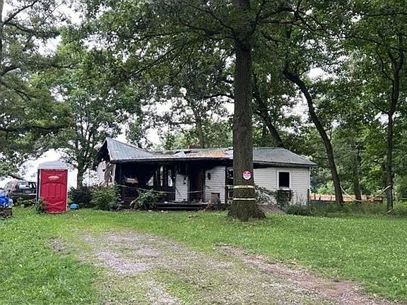 3rd image of 545 Bicker Rd