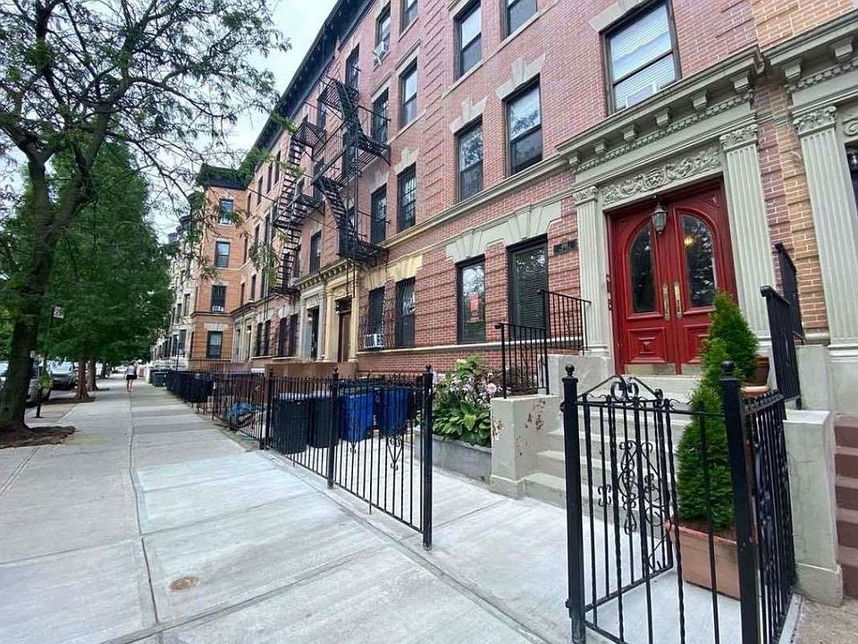 1st image of 495 Park Pl #3A