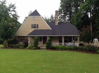 1418 Golf Club Rd, Douglas, GA 31533