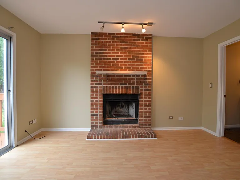 387 Amy Ct — Photo 15