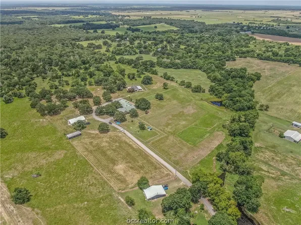 7353 Dick Elliott Rd, Bryan, TX 77808
