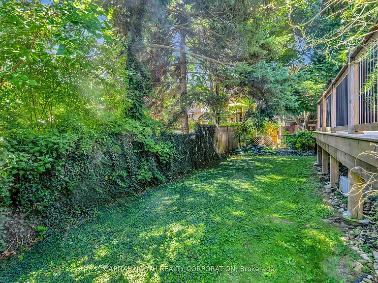 2092 Marine Dr — Photo 25
